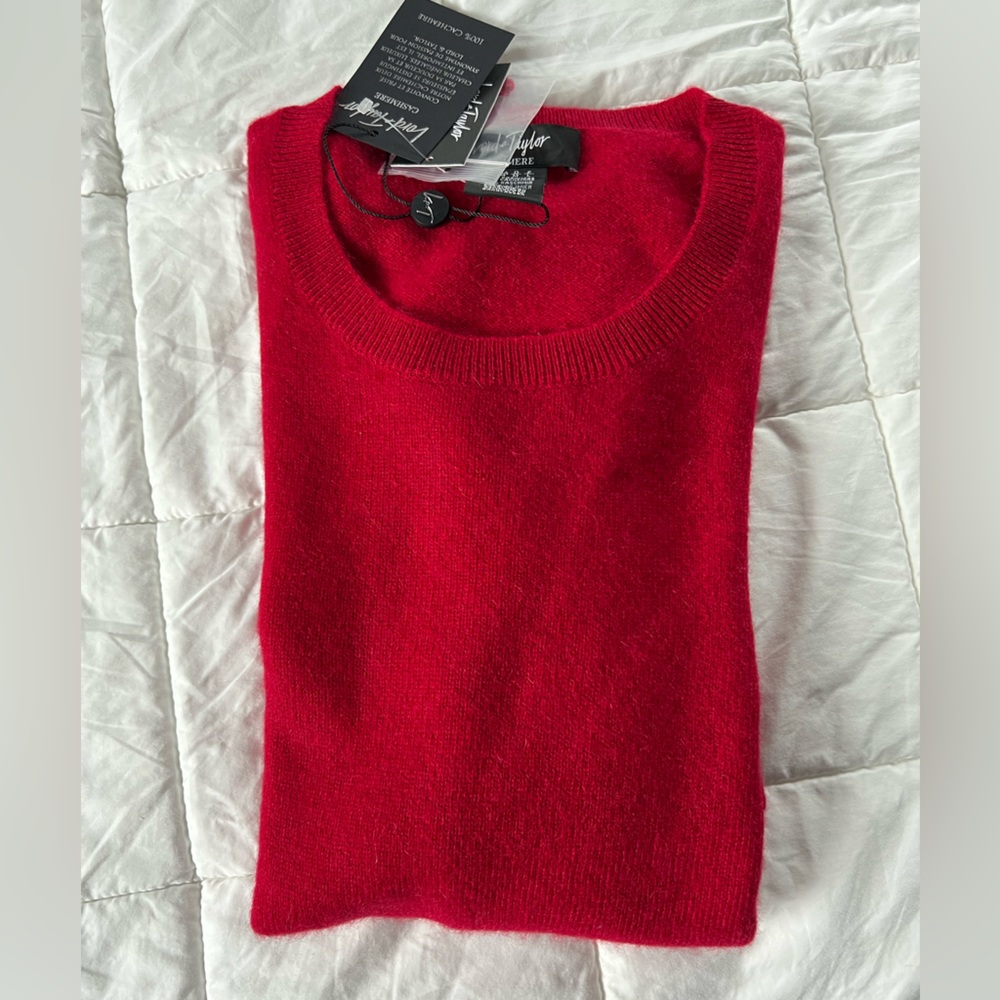 NWT Lord & Taylor 100% Cashmere Sweater Red size Medium